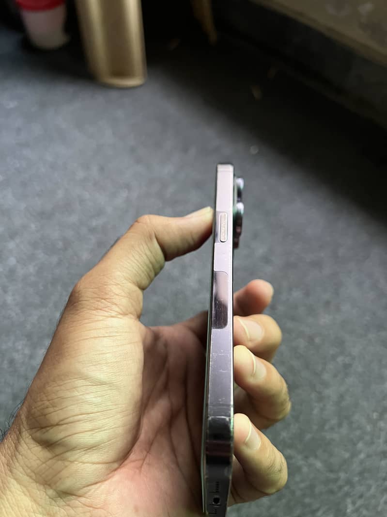 Apple iPhone 14 Pro 3