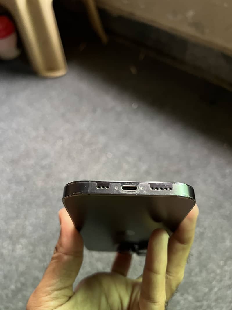 Apple iPhone 14 Pro 4