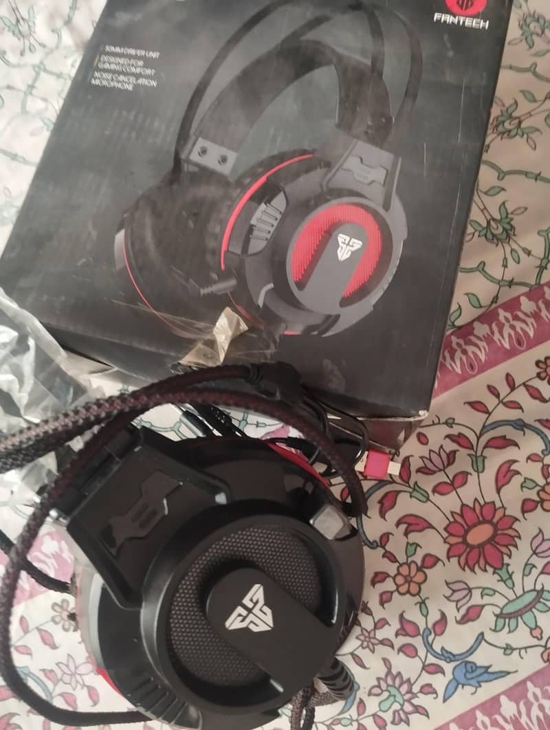 Headphone 1