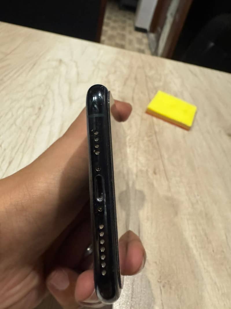 Apple iPhone 11 Pro Max 1