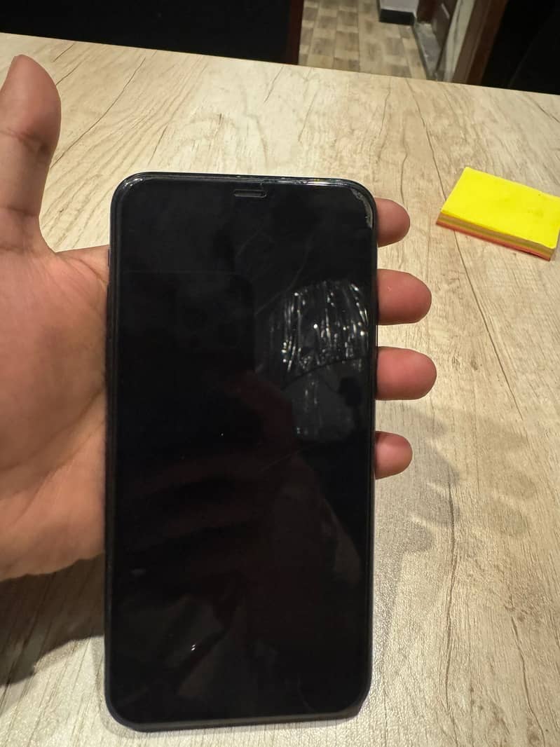 Apple iPhone 11 Pro Max 8