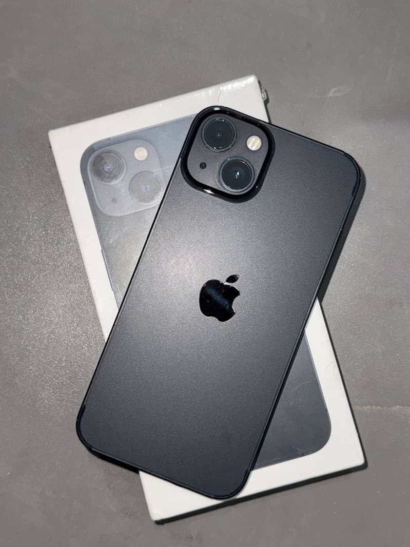 Apple iPhone 13 0