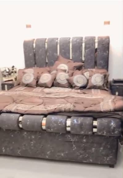 1 ddouble bed 2 miror side tble 1 dresing tble 2 cofe chir 2 Almari