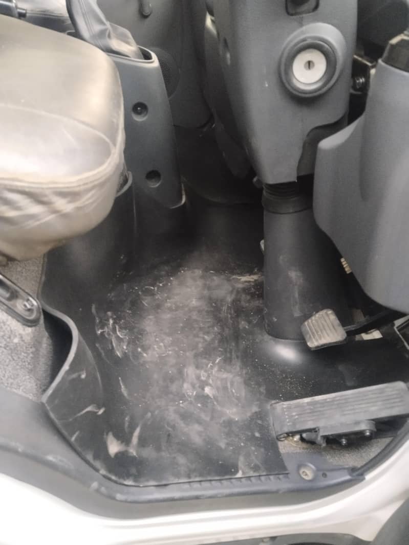 faw Mazda in mint condition 5