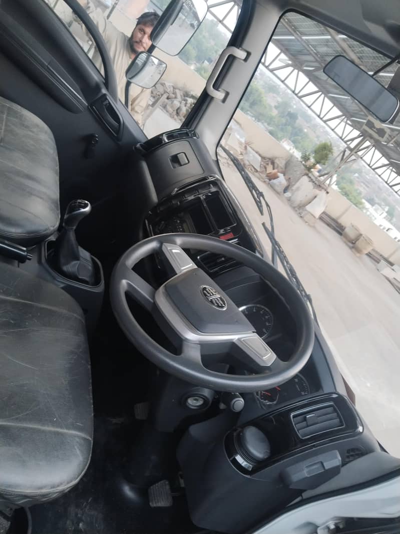 faw Mazda in mint condition 8
