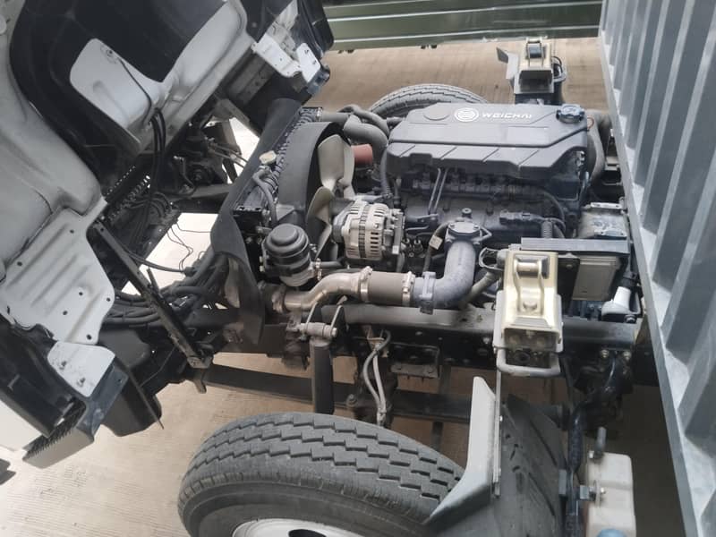 faw Mazda in mint condition 12