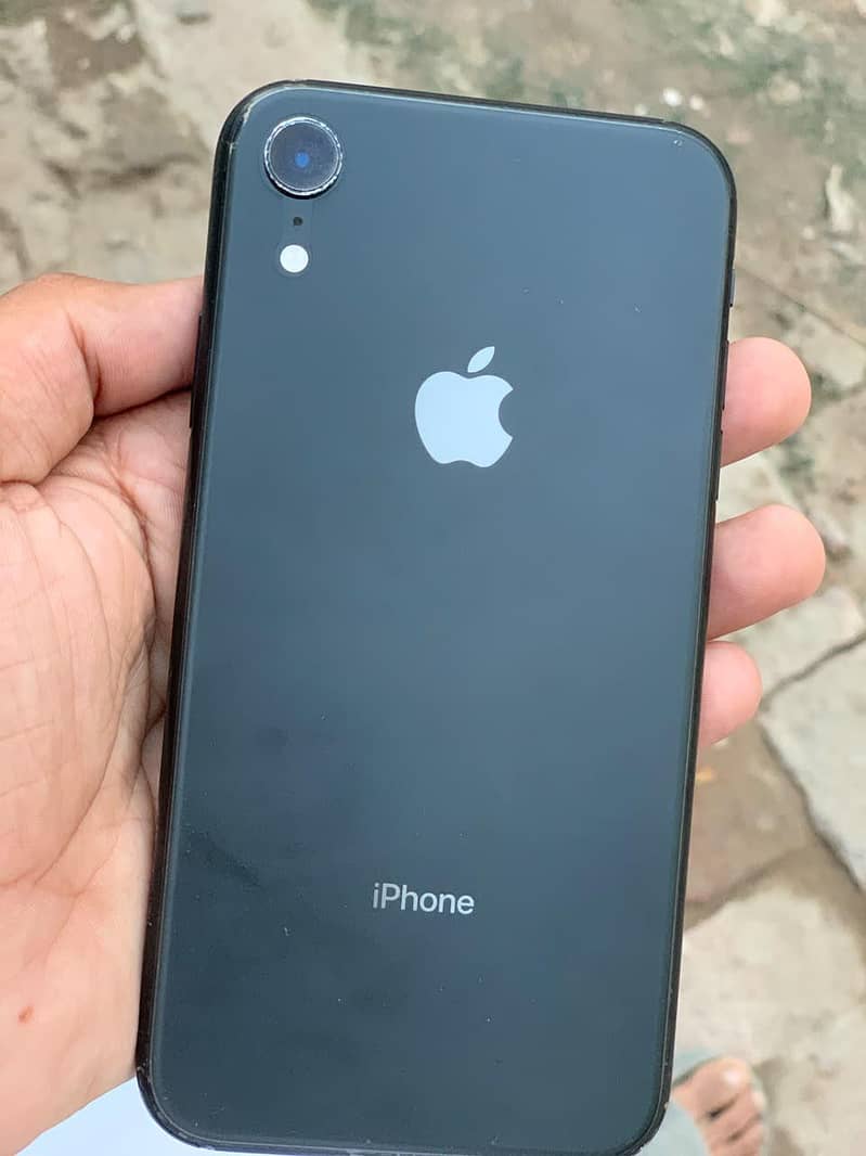 Apple iPhone XR 6
