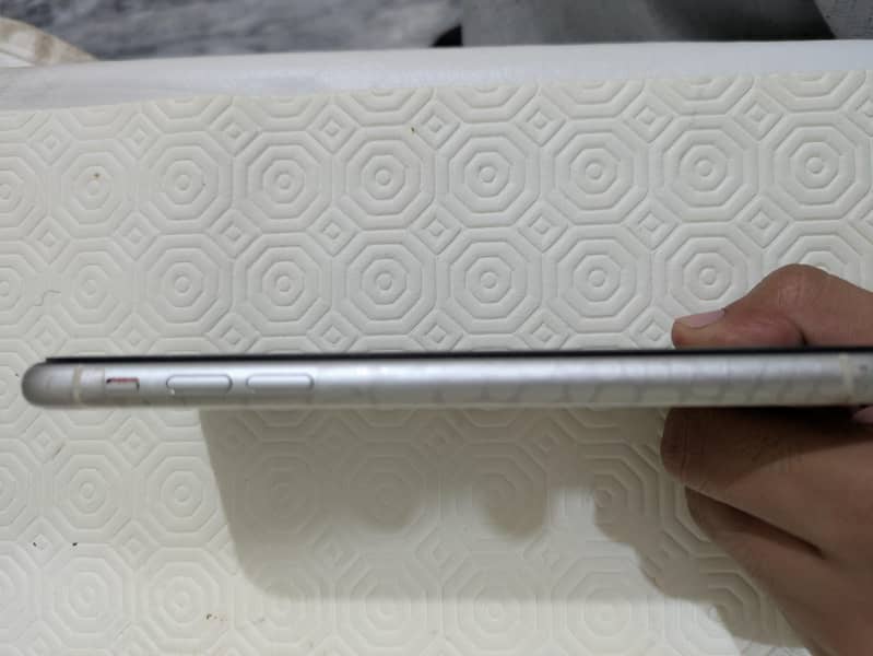 Apple iPhone 11 3