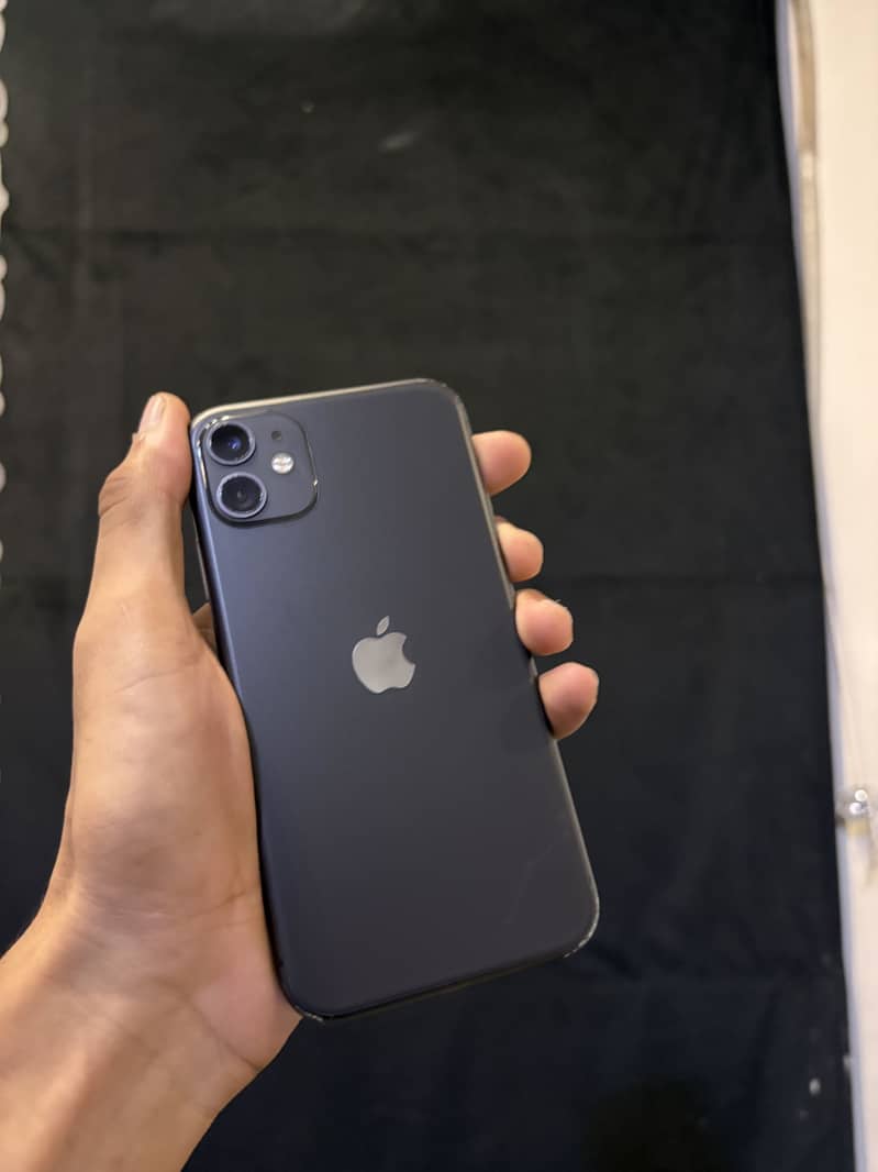 Apple iPhone 11 4