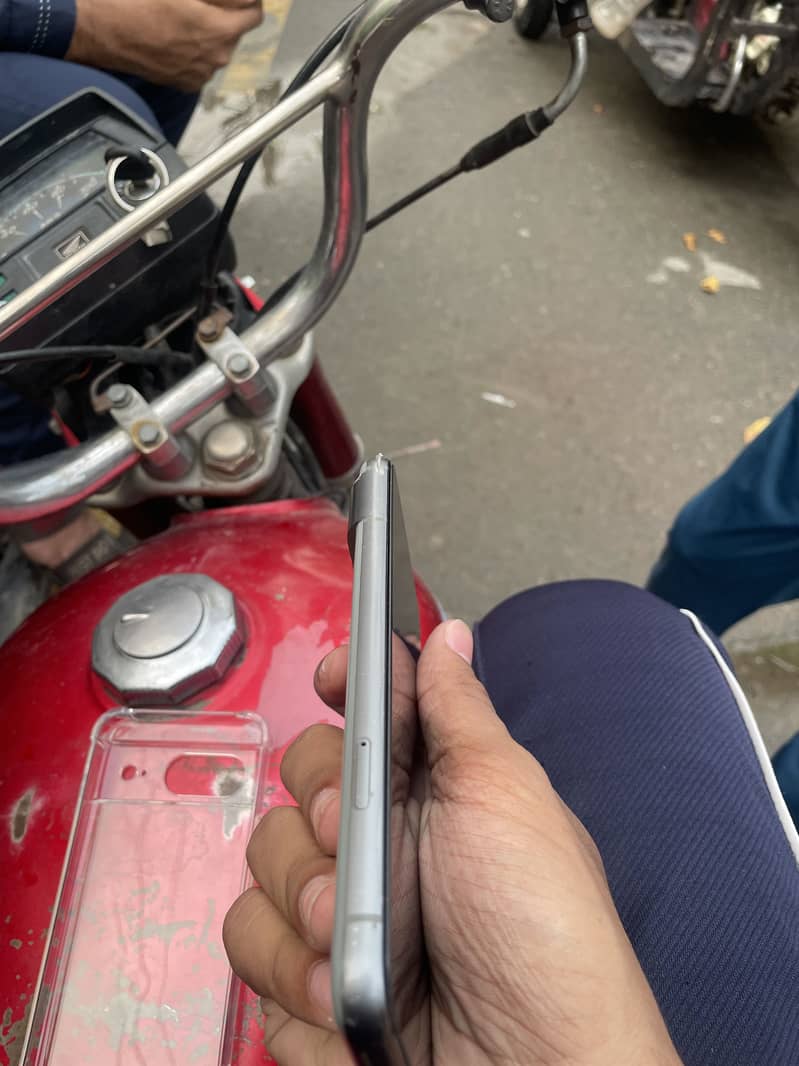 Google Pixel 8 0