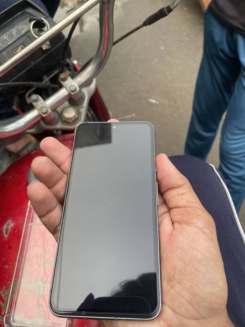 Google Pixel 8 1