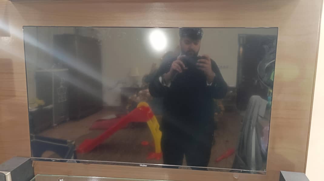 Haier LED TV 0