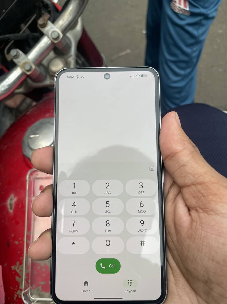 Google Pixel 8 4