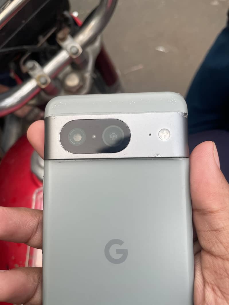 Google Pixel 8 6