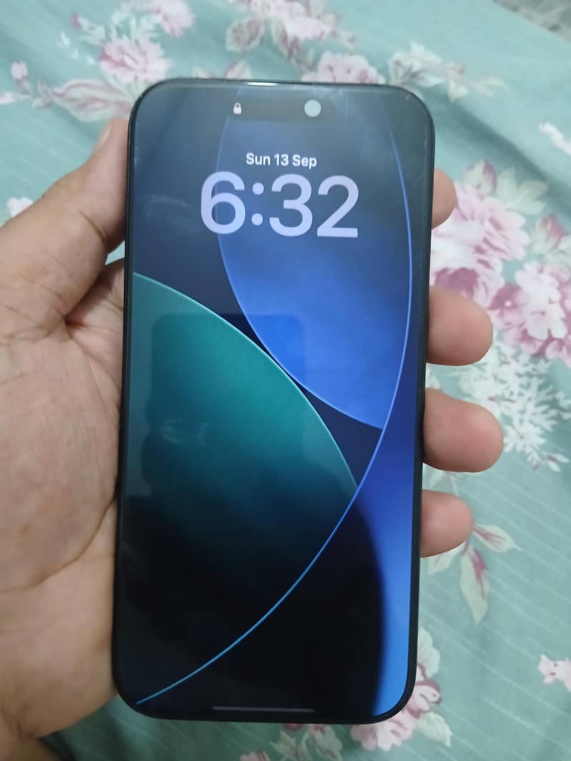 Apple iPhone 16 Pro Max 2