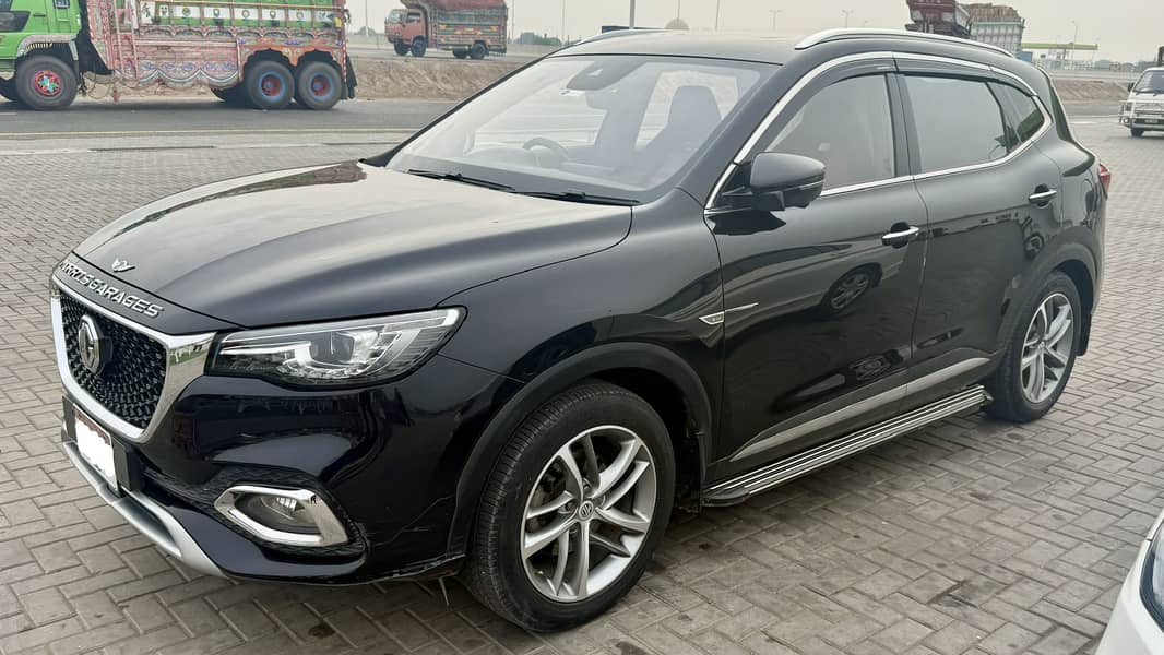 MG HS 2021 1