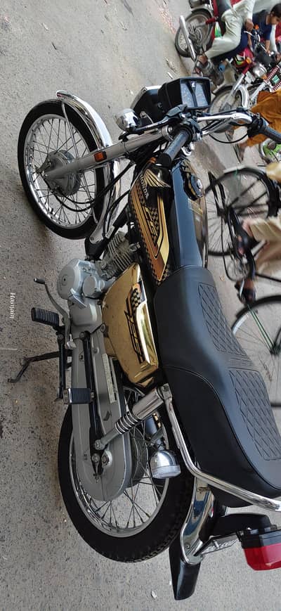 Honda 125 self gold edition 2025