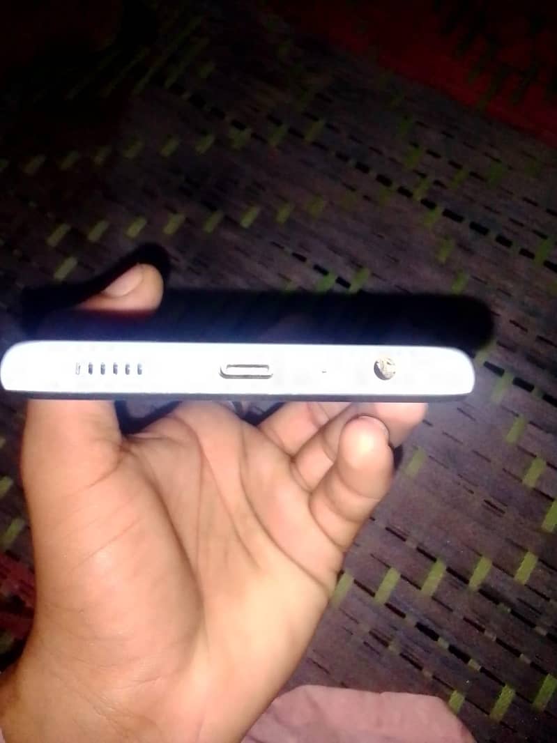 Samsung Mobile A13 9