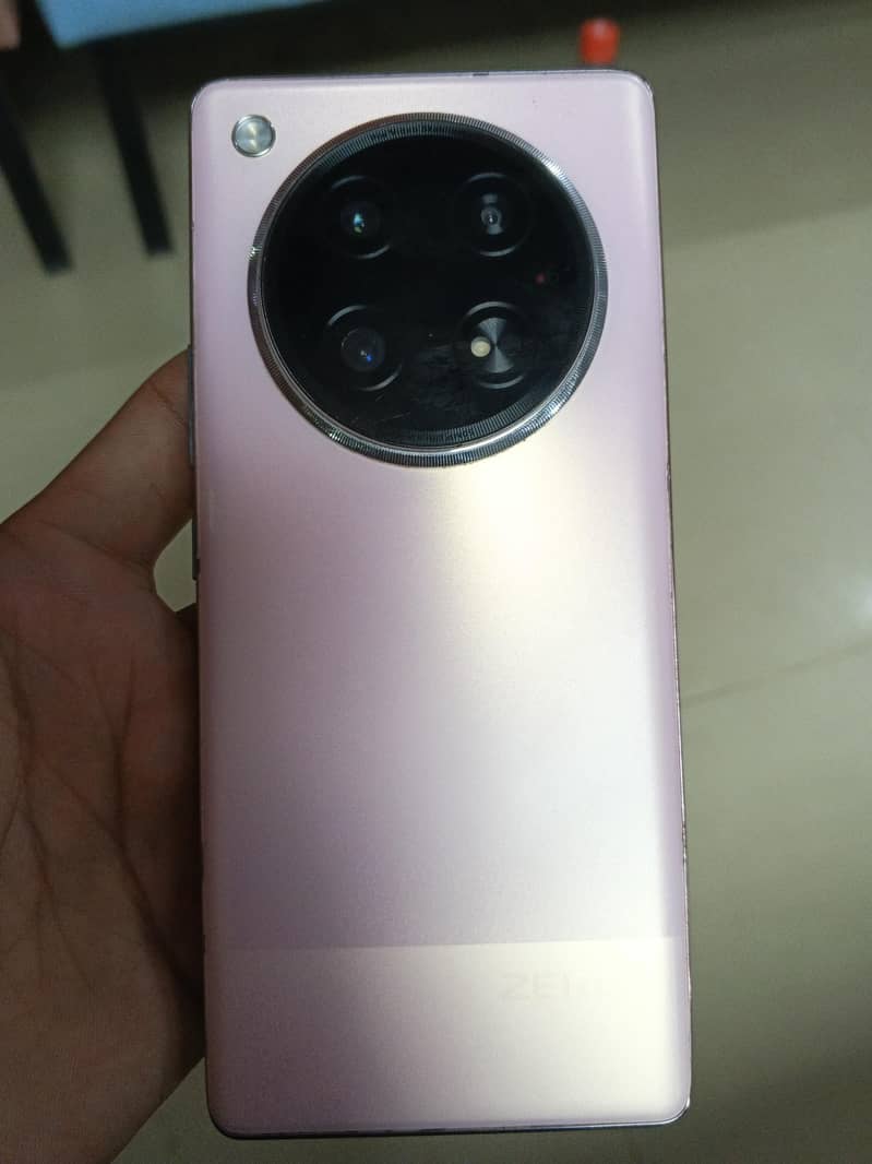 Infinix Zero 40 2