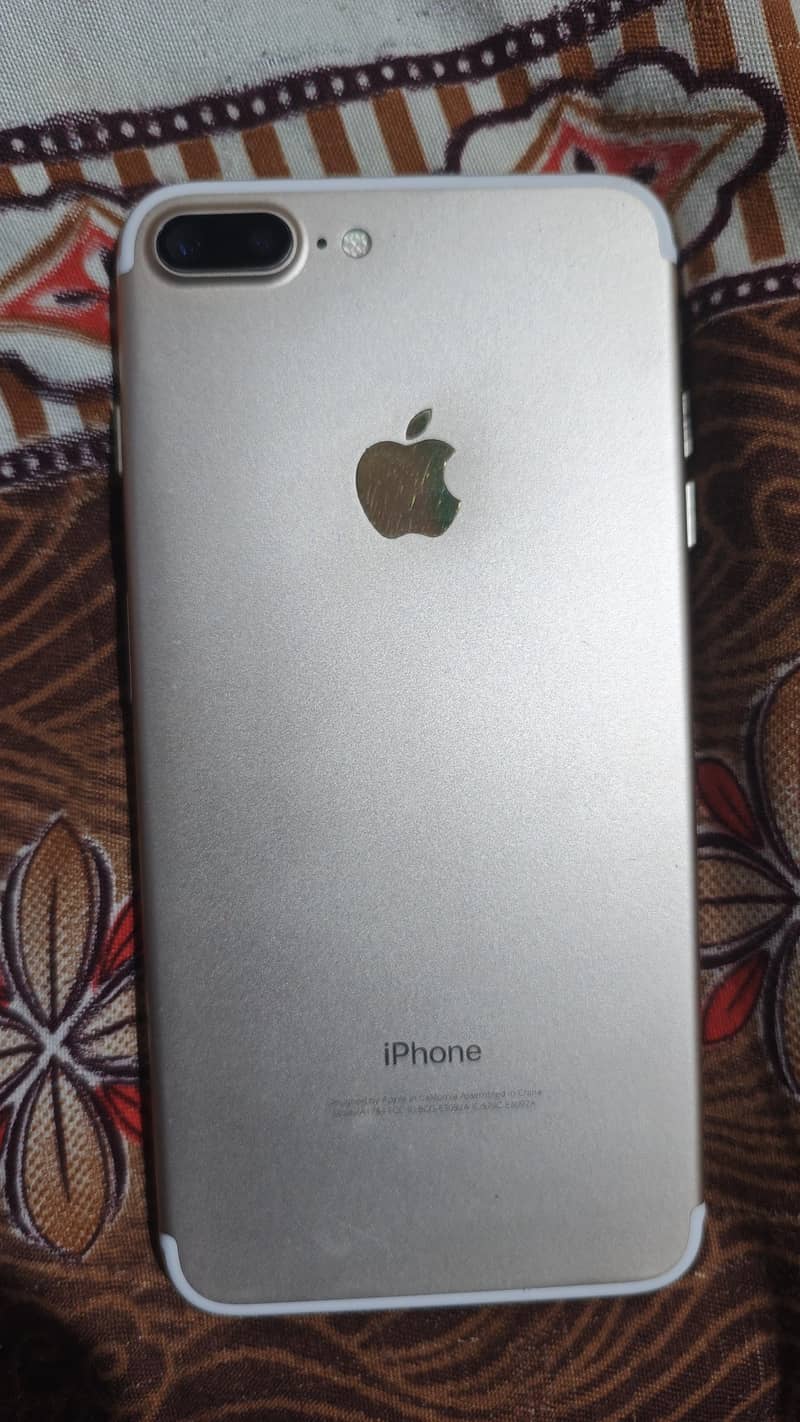 Apple iPhone 7 Plus 3