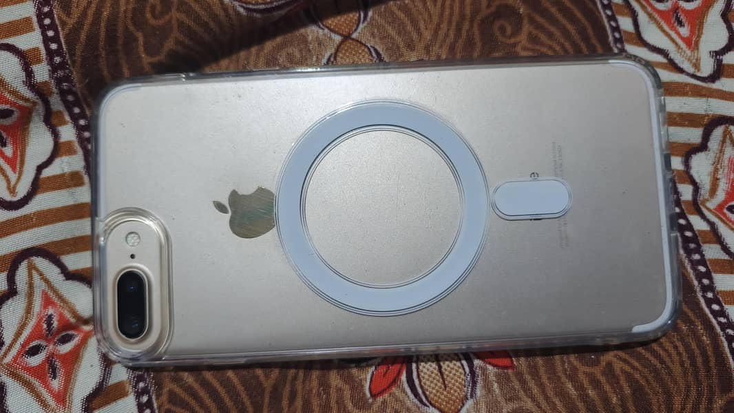Apple iPhone 7 Plus 4