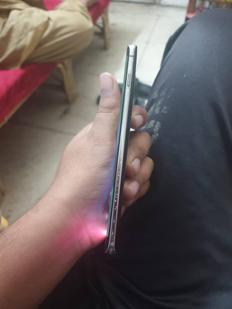 Samsung Mobile S10 3
