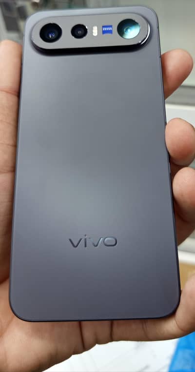 Vivo X300 FE