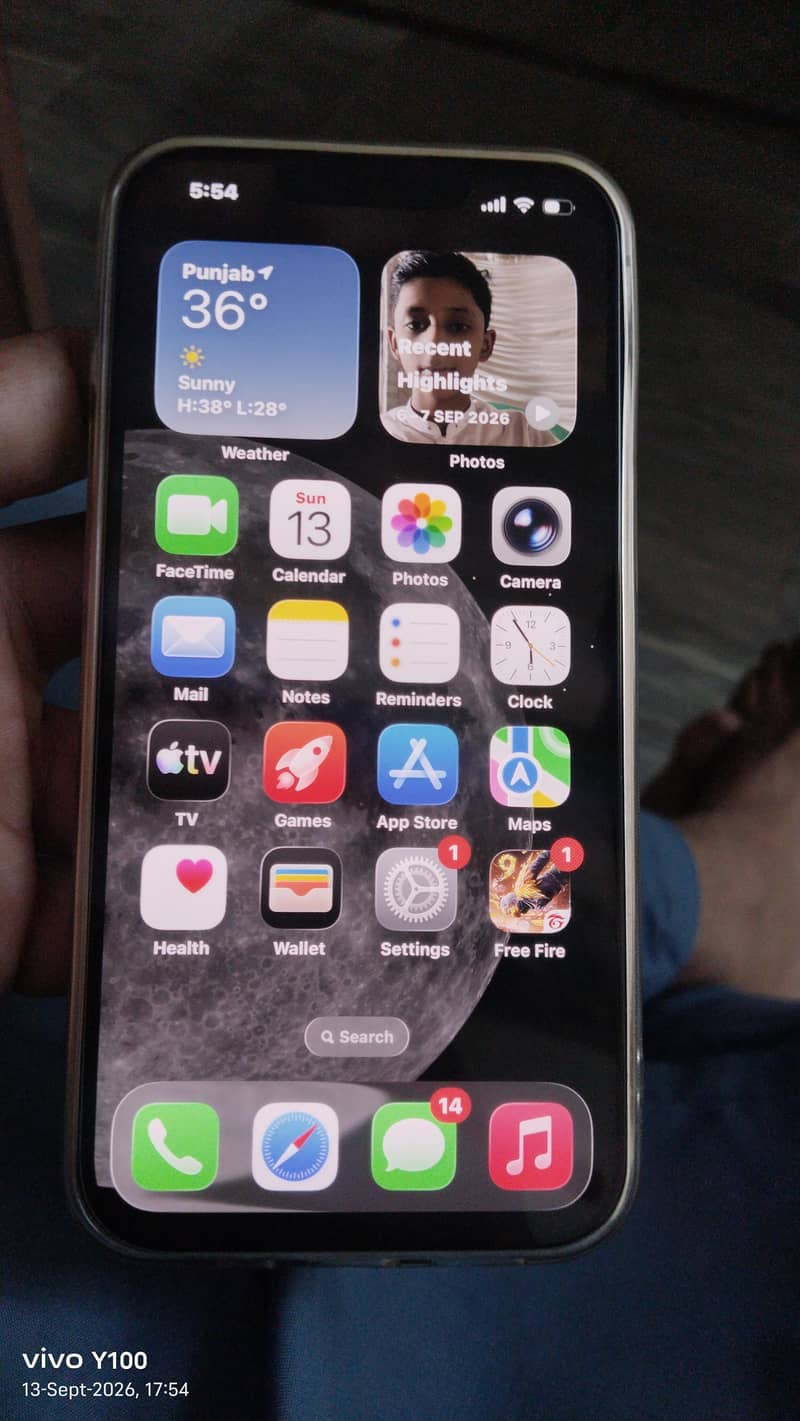 Apple iPhone 13 1