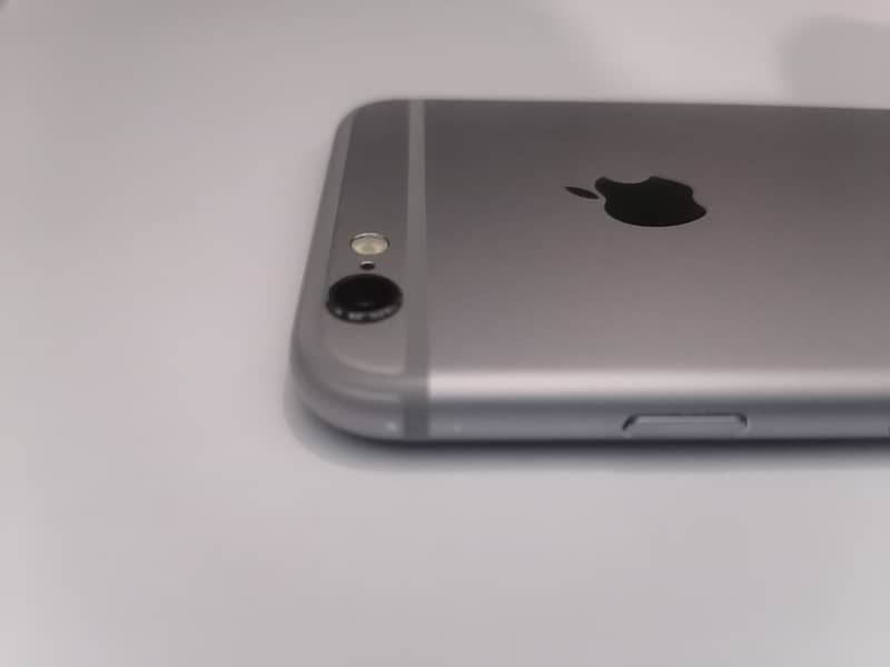 Apple iPhone 6S 2