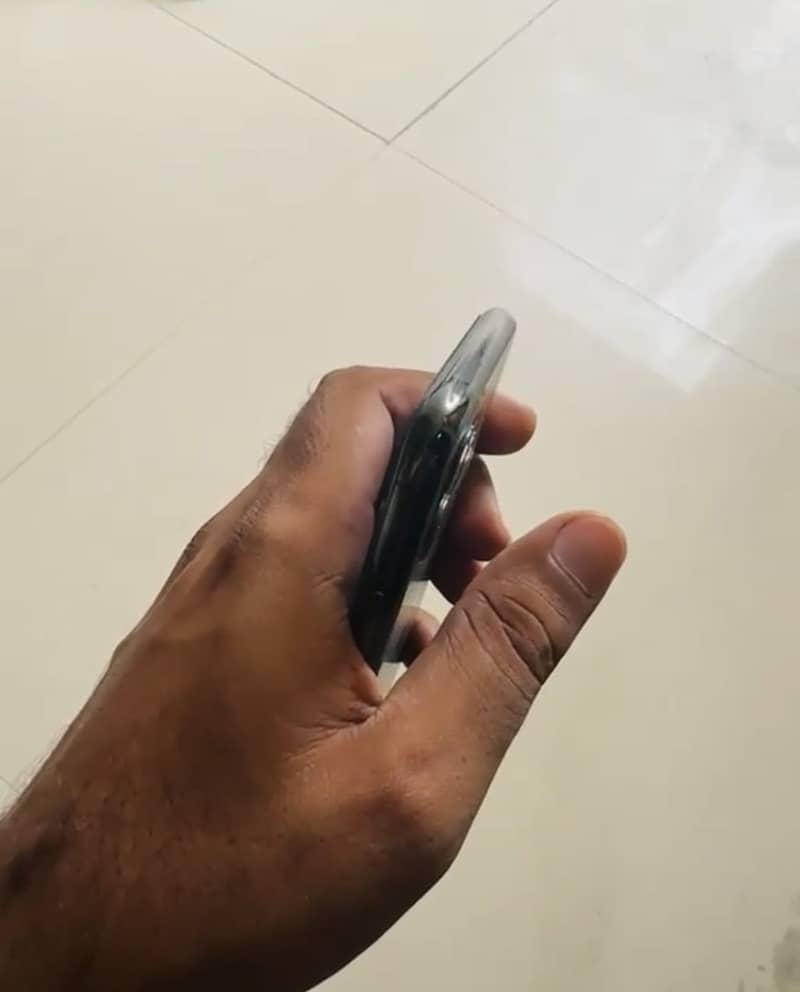 Apple iPhone 11 Pro 5