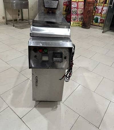 Restaurant Kitchen Appliances -Fryer, Hotplate, Burners, working Table