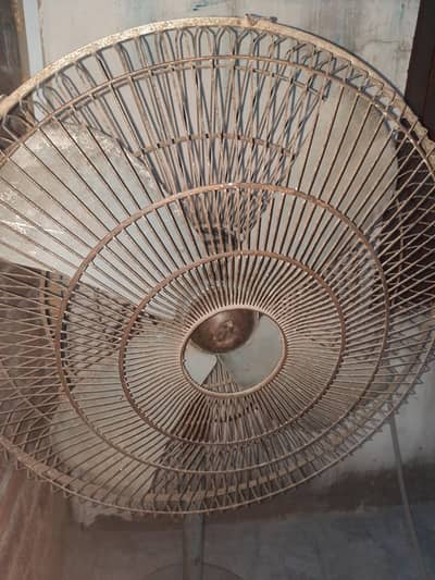pedestal fan