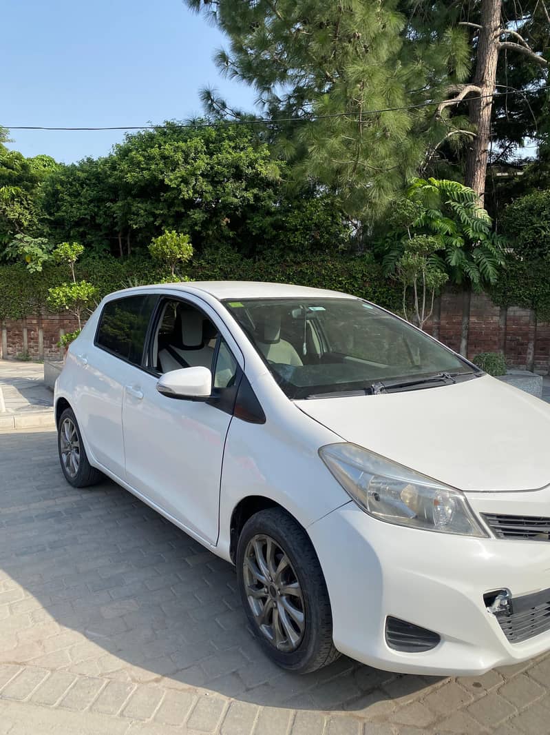 Toyota Vitz 2012 1