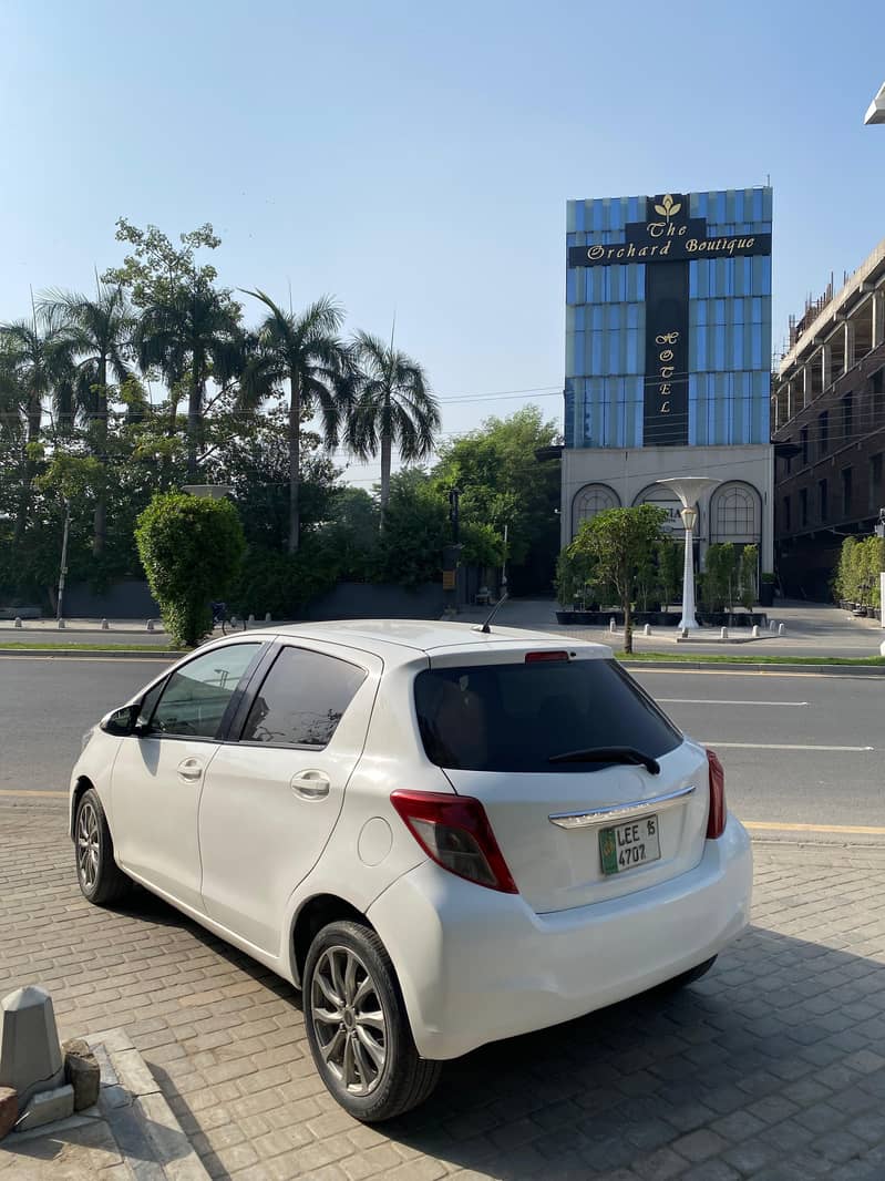 Toyota Vitz 2012 4