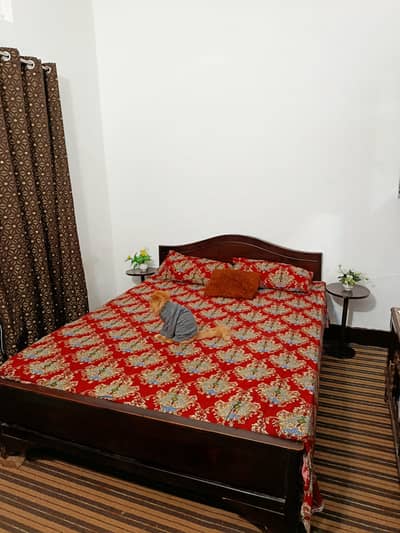 Queen sized bed for sale 03345234229