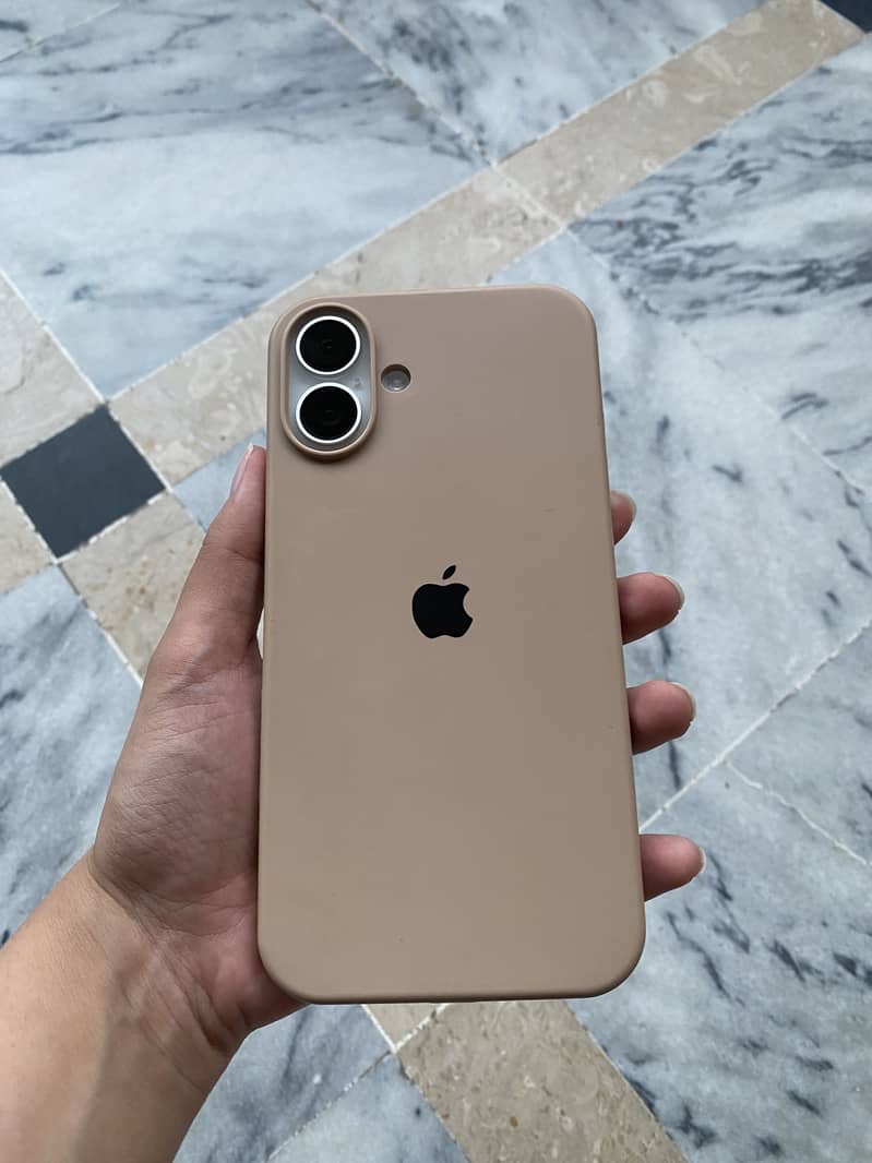 Apple iPhone 16 Plus 6