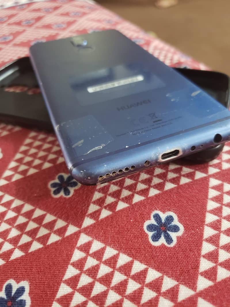 Huawei Mate 10 Lite 7