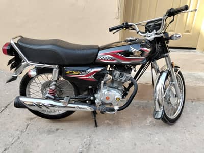 Honda CG125 original condition complete documents bio available