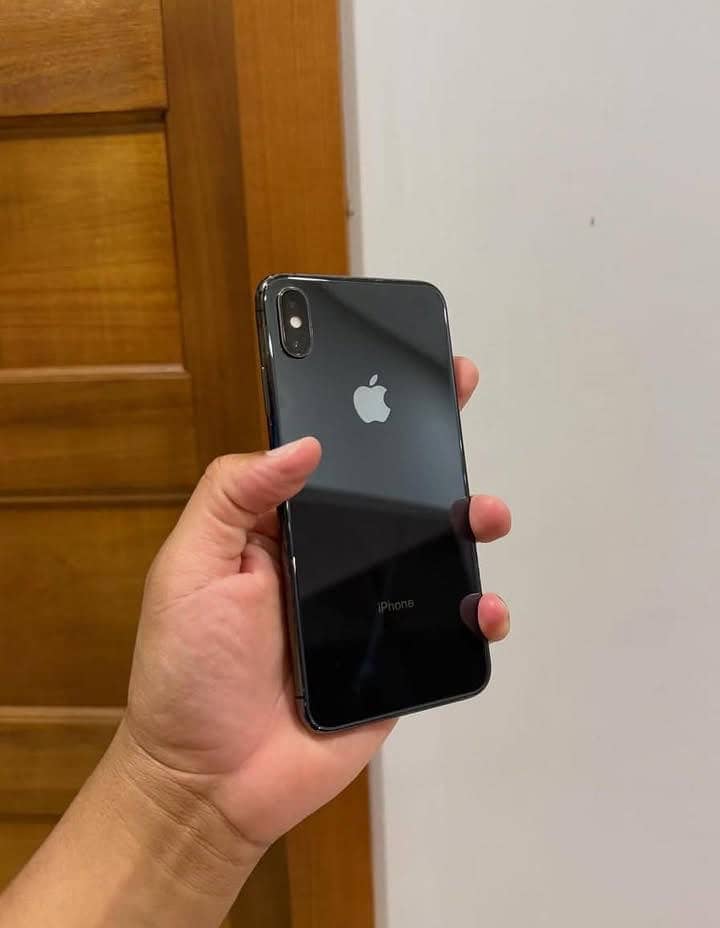 iphone xs max 4