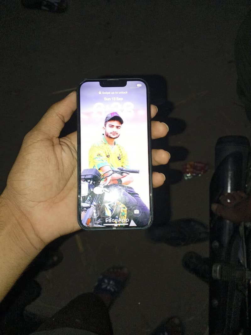 Apple iPhone 13 1