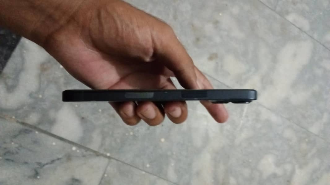 Apple iPhone 13 3