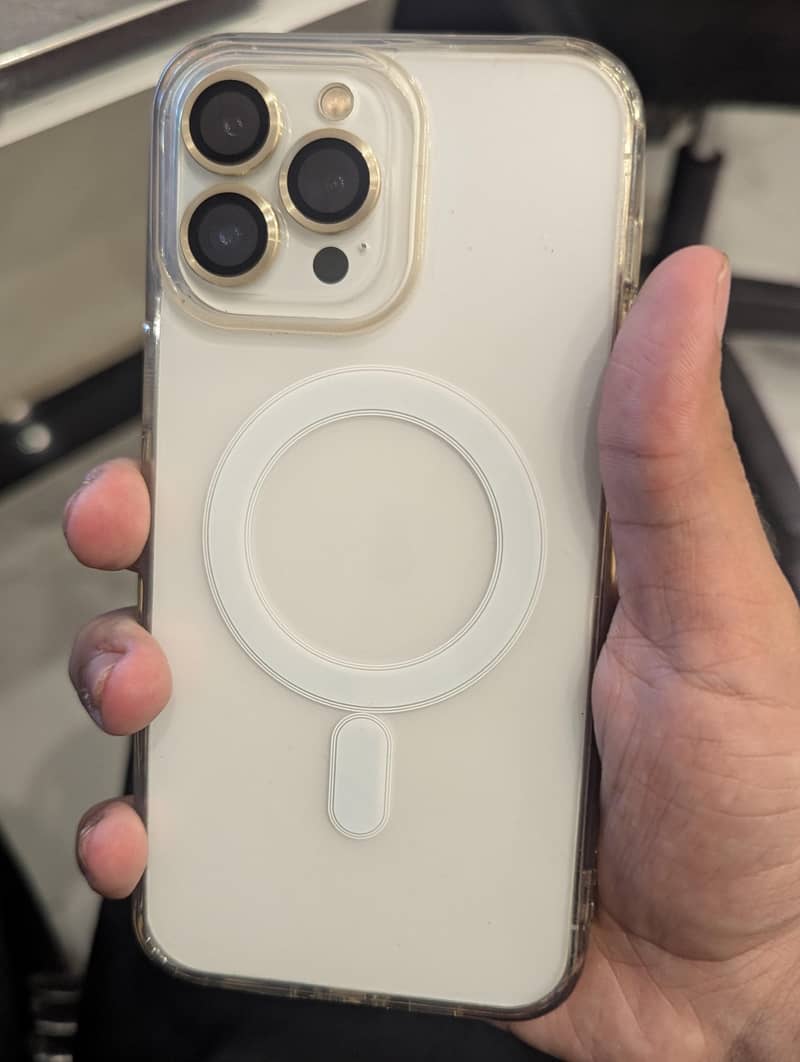Apple iPhone 13 Pro Max 4