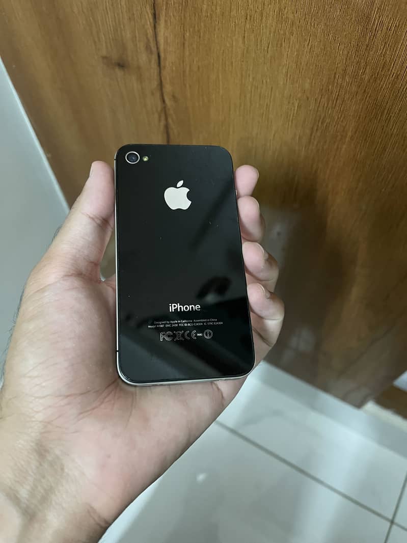 Apple iPhone 4s 5