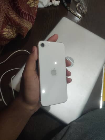 Apple iPhone SE 3