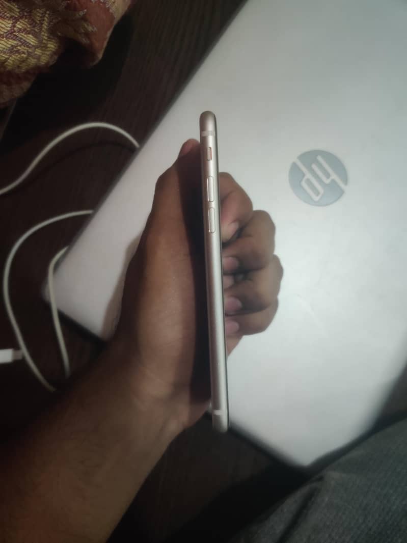Apple iPhone SE 3 1