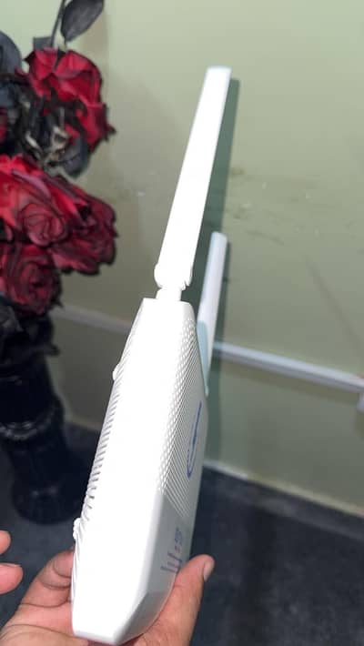 StormFiber WiFi 6 Modem/Router with Charger – Used