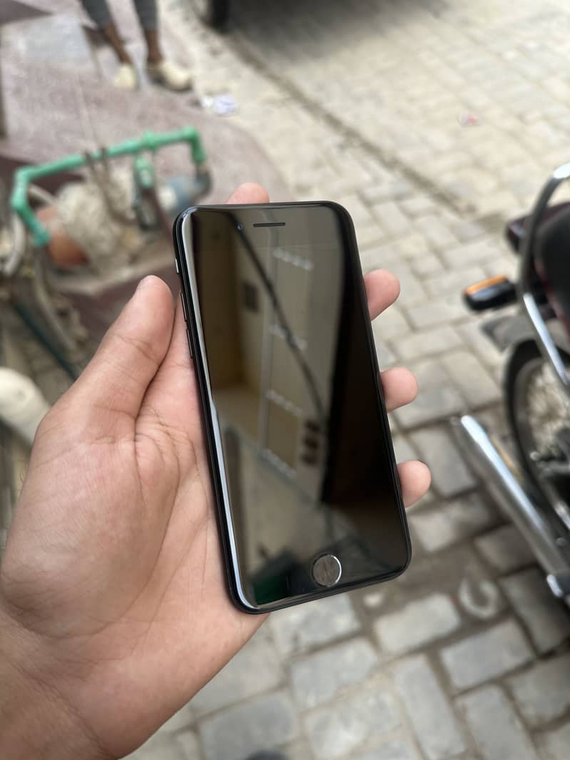 Apple iPhone SE 2