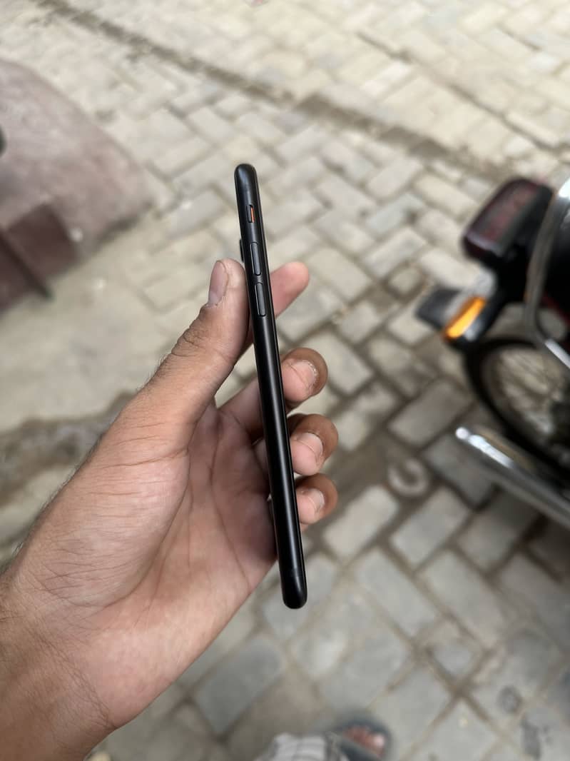Apple iPhone SE 4