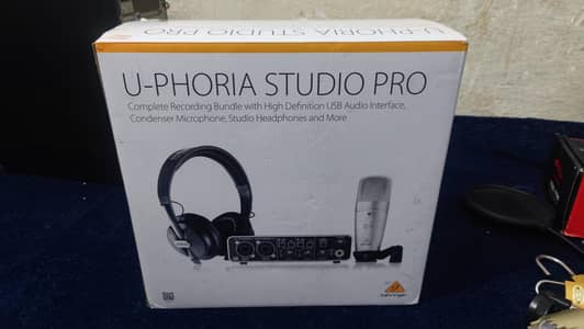 behringer uphoria UMC 202hd studio pro