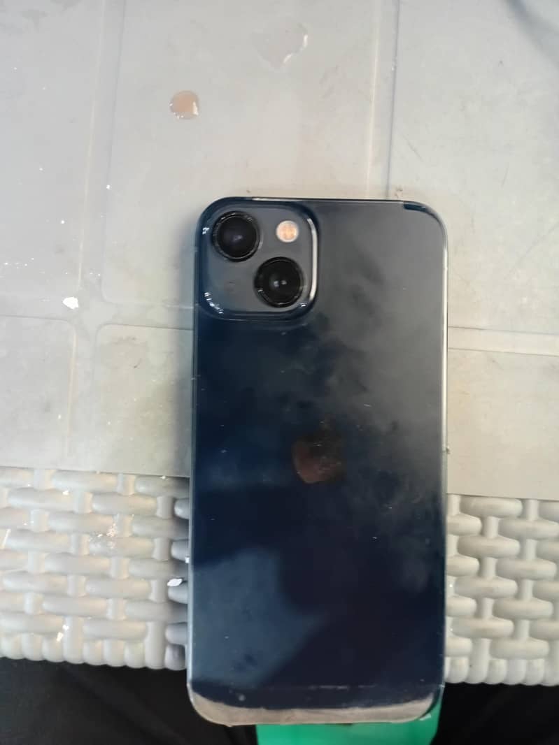 Apple iPhone 13 0